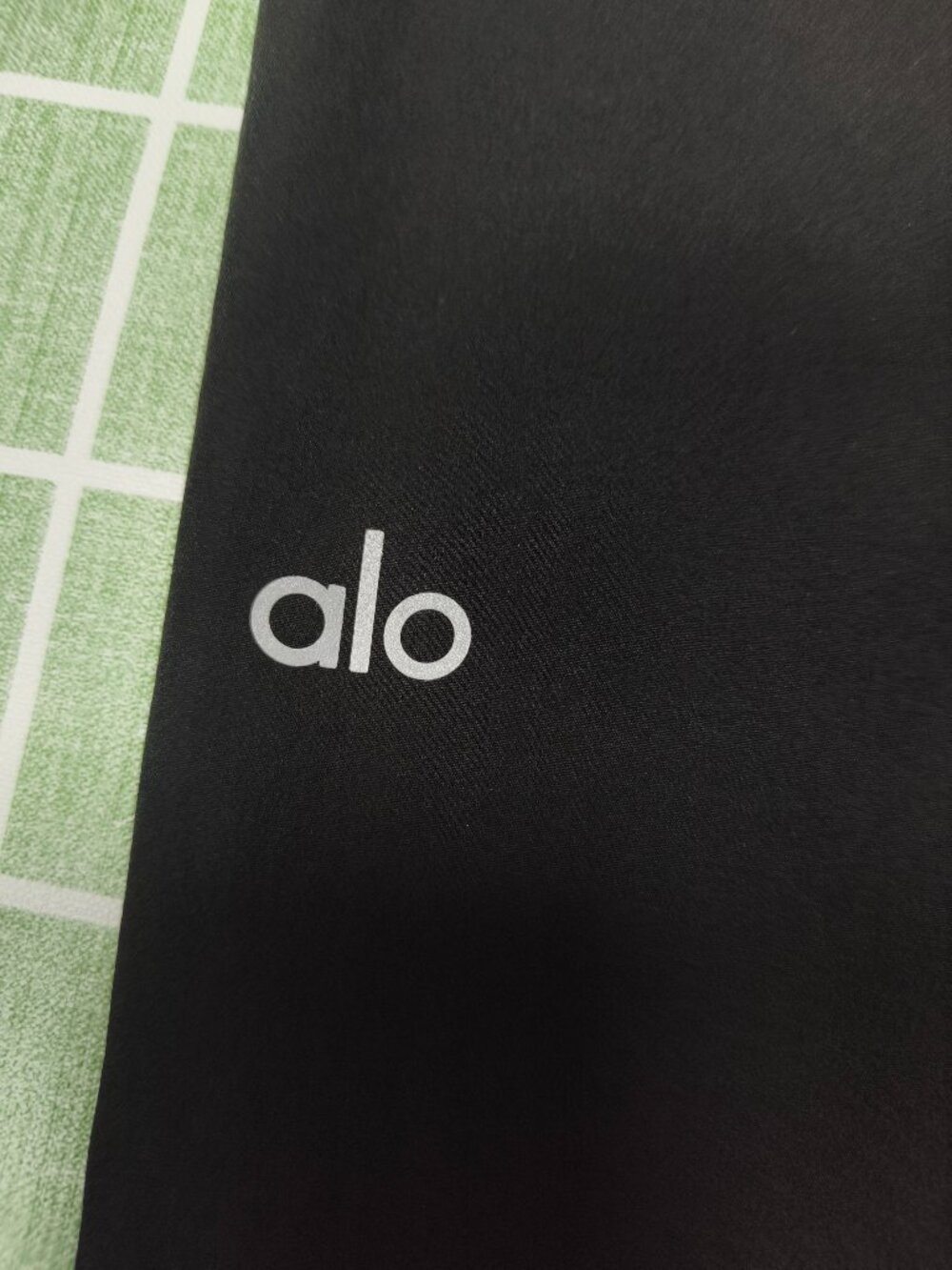 NWT Alo Yoga 30" inseam Black Straight Leg Trouser XS😎Relaxed Fit (Regular) - Picture 5 of 7